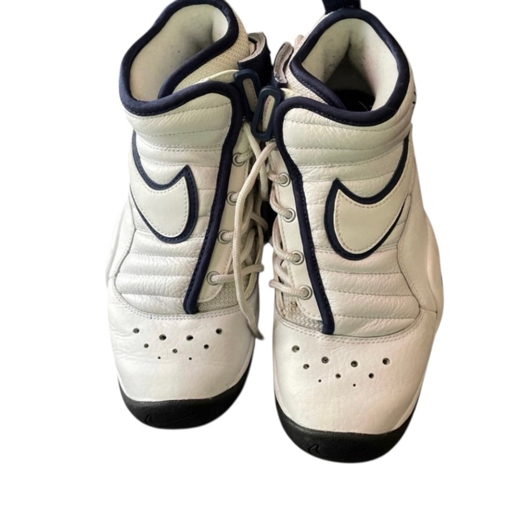 Nike G.S Air Shake Ndestrukt
Dennis Rodman sz5 *Price is negotiable*